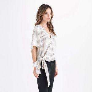 VETTA Capsule Wrap Top 2.0 XS in Sand Stripe
